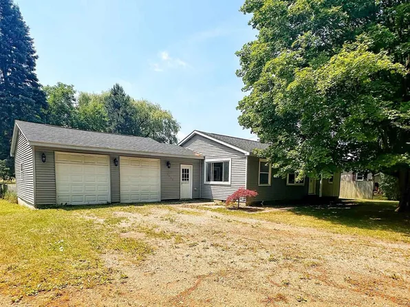 1954 E River Rd, Mount Pleasant, MI 48858