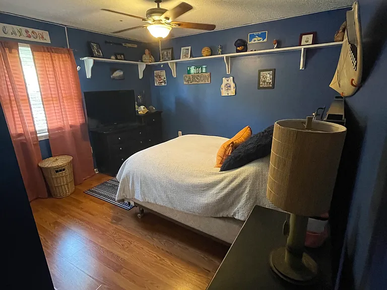 5120 Locust Ct — Photo 2