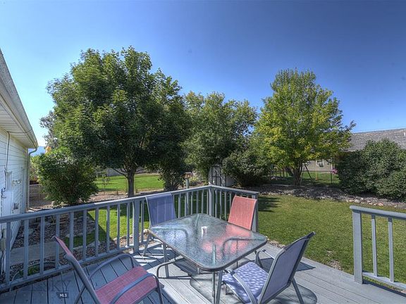 4th image of 211 Ash Ln