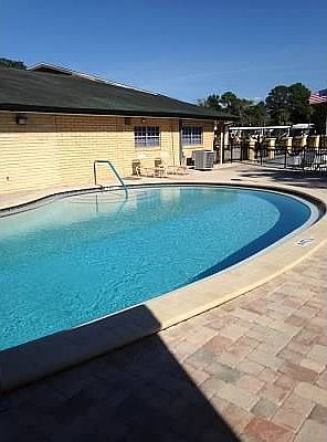 5th image of 195 Forest Dr
