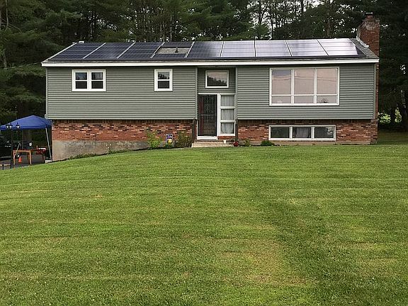 3rd image of 105 Monument Dr