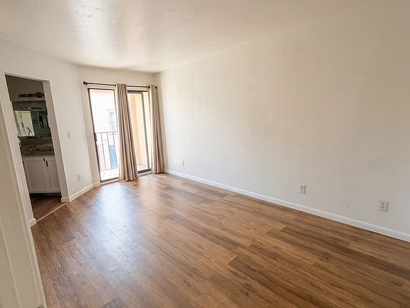 5th image of 246 E Pastime Rd