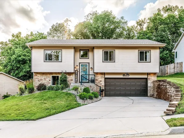108 Autumn Cir, Council Bluffs, IA 51503