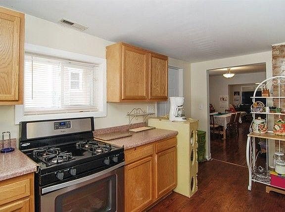 5th image of 7316 Franklin St APT 2