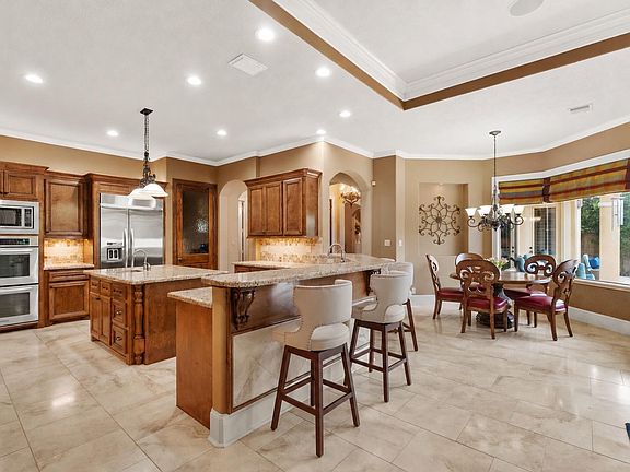 3rd image of 7810 Sunset Falls Ct