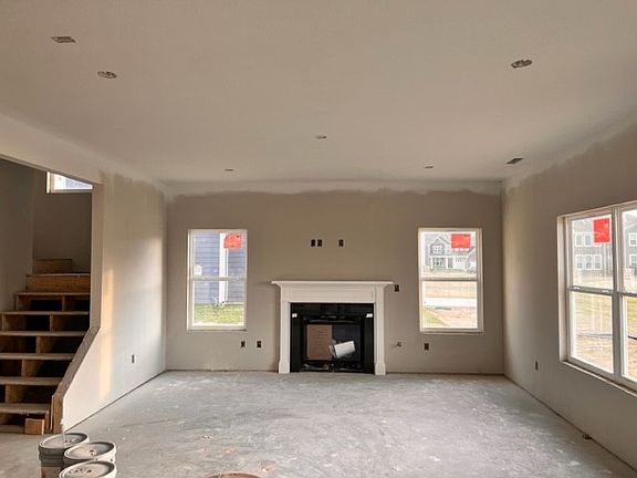 3rd image of 6034 Phillips Dr