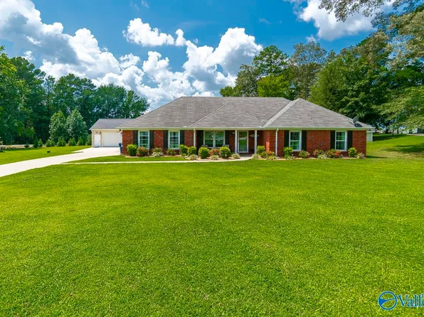 200 Amber Ln, Harvest, AL 35749