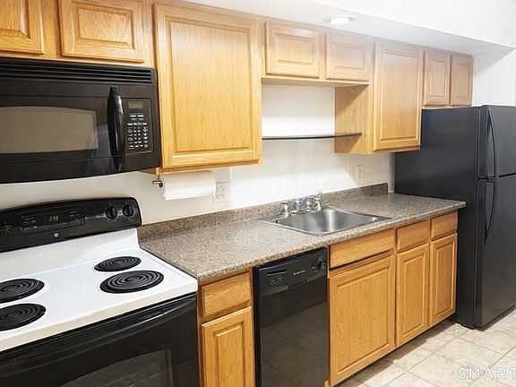 5th image of 105 Horse Pond Road #A