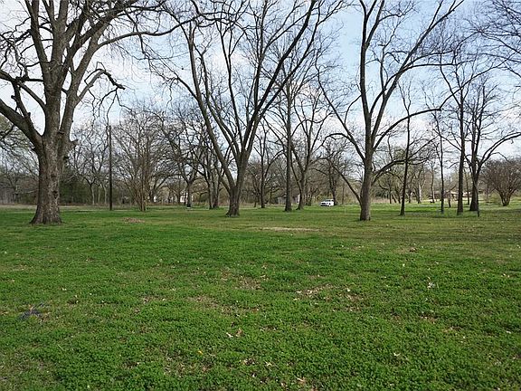 2nd image of 521 Reich St Lot 1