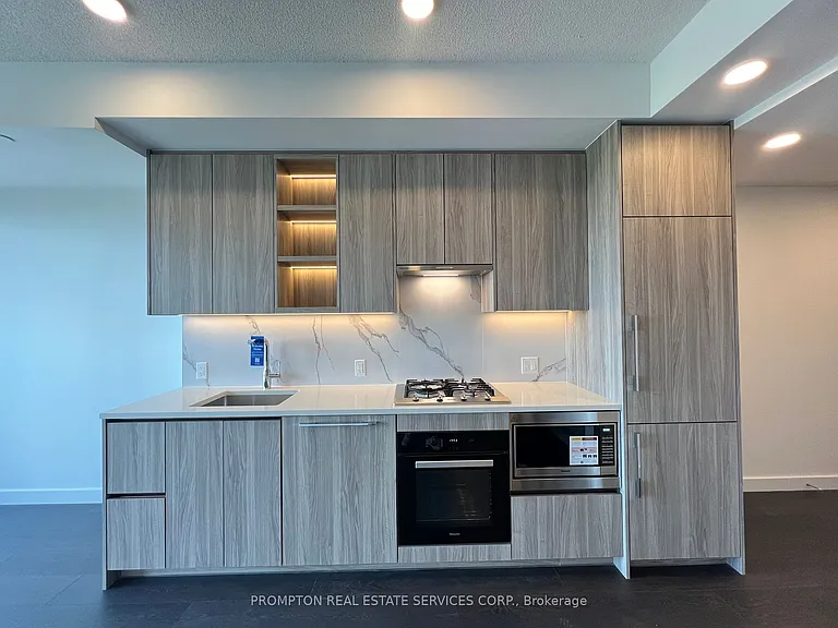 18 Esther Shiner Blvd #2309 — Photo 9