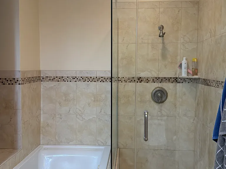 2435 W Rice St #2 — Photo 13