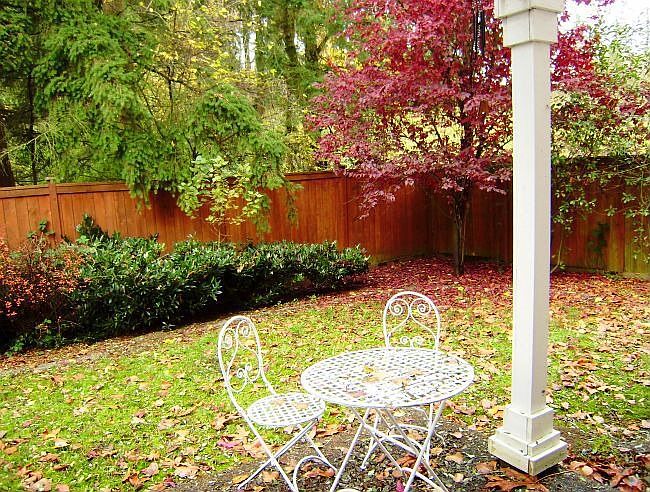 2nd image of 9981 Avondale Rd NE #2