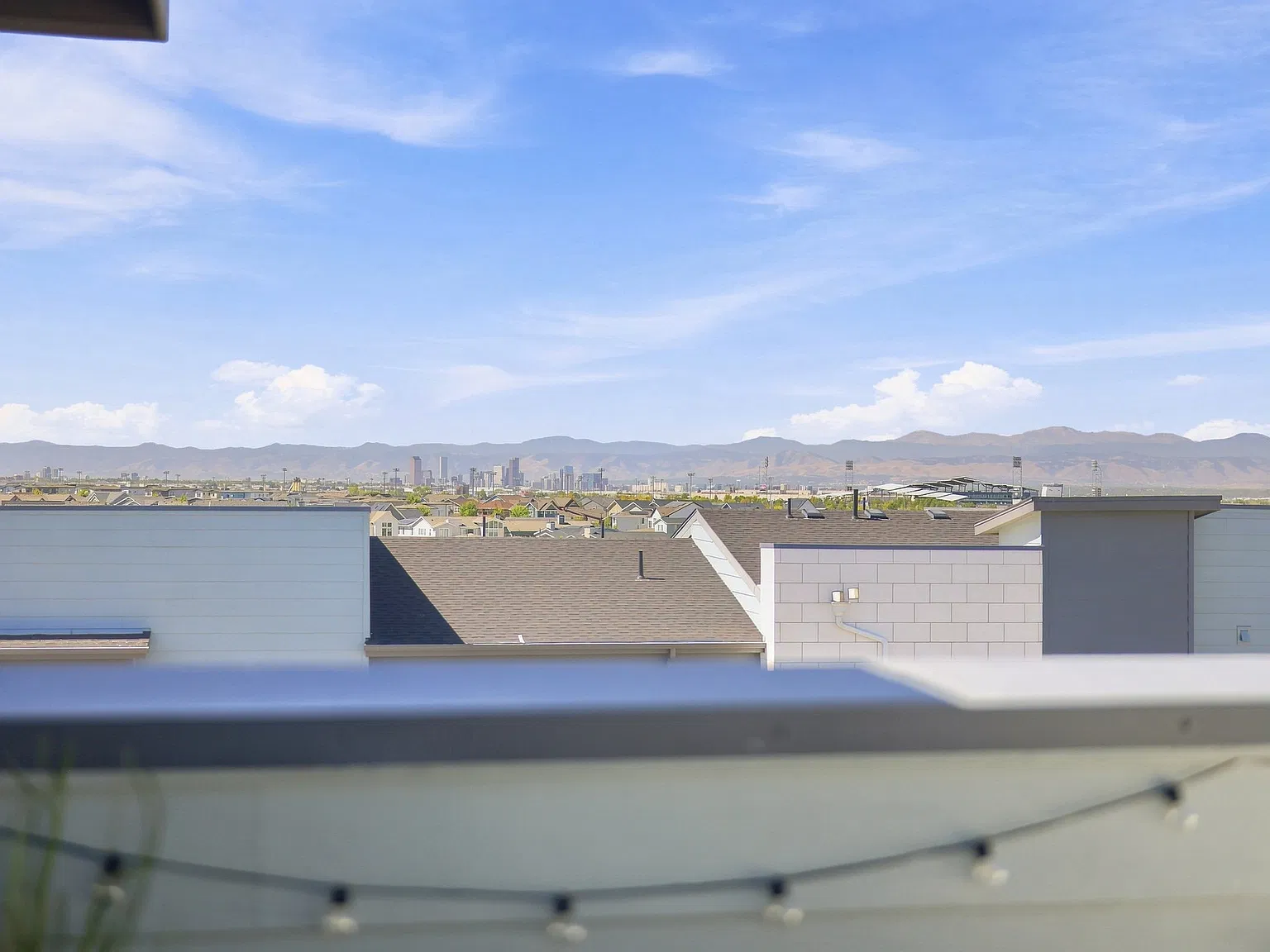 4 bed, 2077 sqft, $3,100 — Photo 3