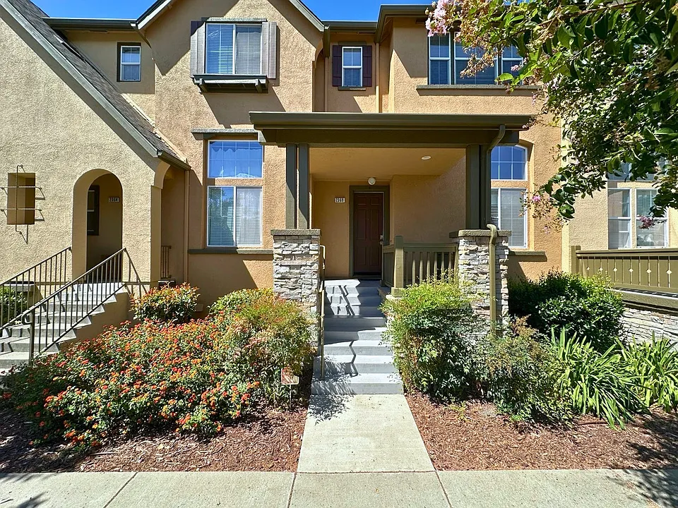 2368 Millstream Ln