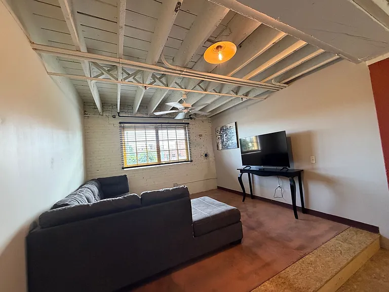 2600 Montana Ave — Photo 2