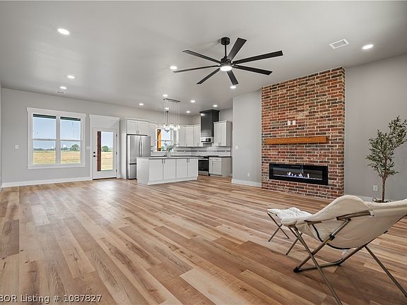 2nd image of 2032 Prairie Fire Dr