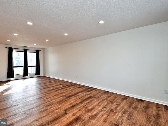 4th image of 603 Heritage Dr #346
