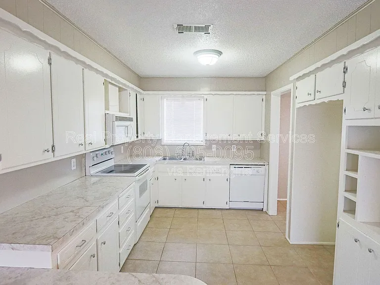 6570 Oxen Rd — Photo 3