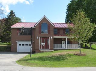 16 Dominic St, Skowhegan, ME 04976