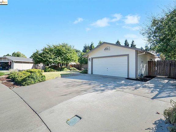 4th image of 1244 Woodside Dr