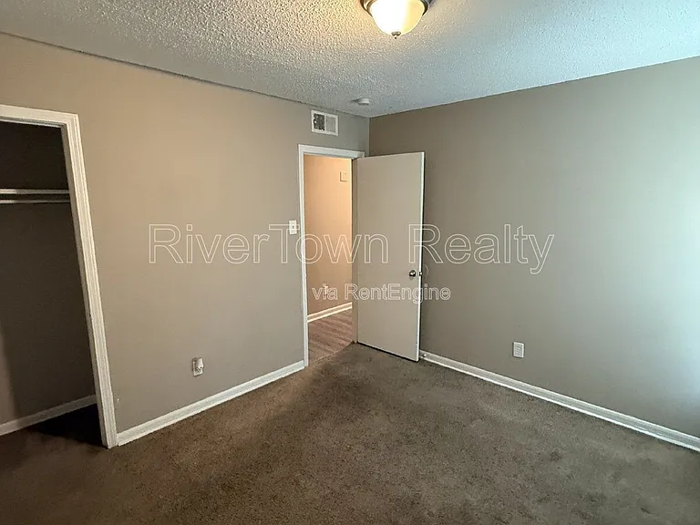 3386 Spring Water Cv — Photo 23