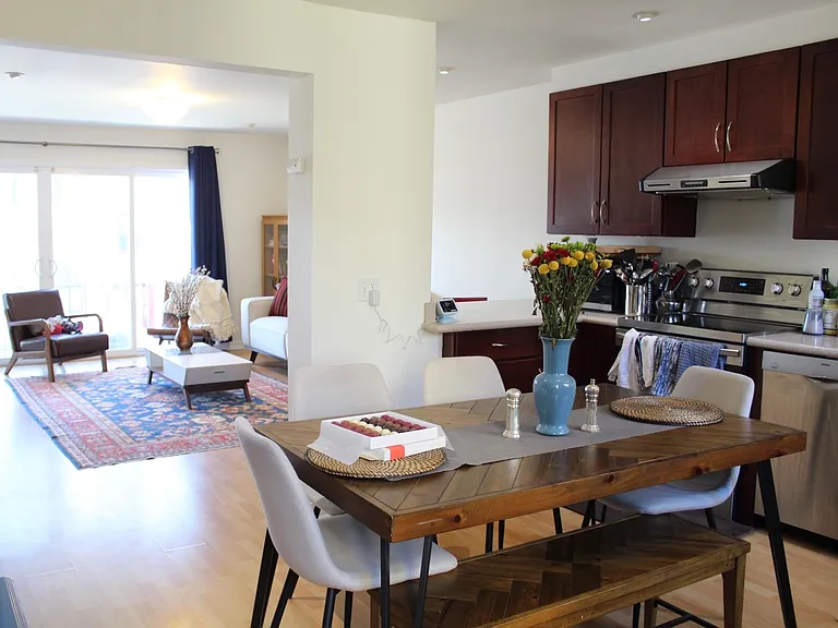 2125 Mason St — Photo 2