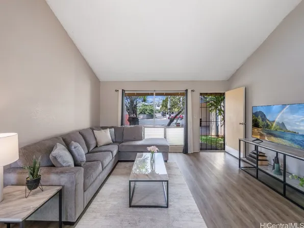 94-279 Kikalake Pl, Mililani, HI 96789