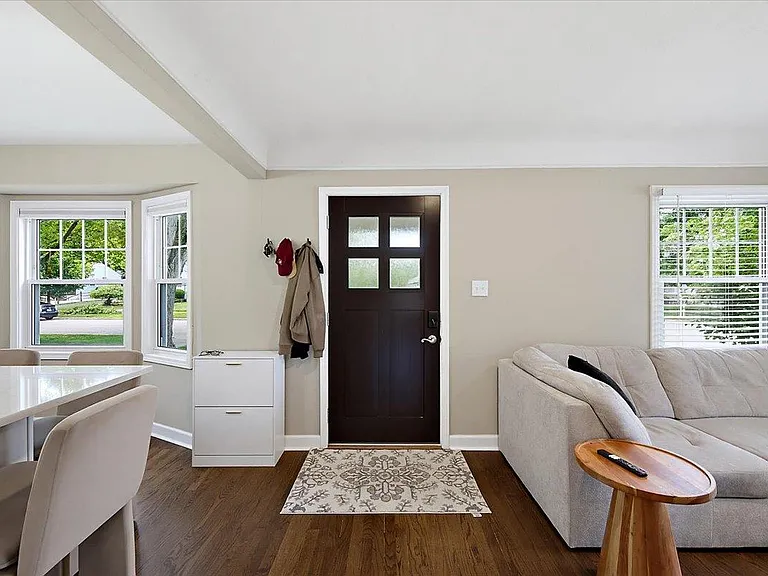303 Midland Blvd — Photo 6
