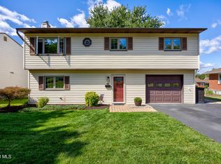89 Mountain View Ave, Rensselaer, NY 12144