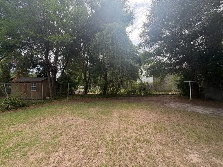 5007 Higgins St — Photo 12