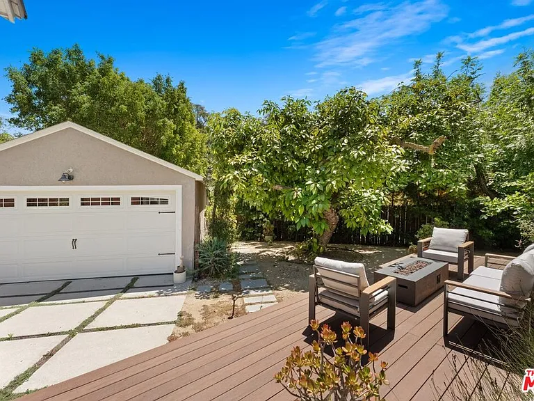 1338 Montecito Cir — Photo 25