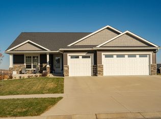 1667 Brandt Dr NE, Byron, MN 55920