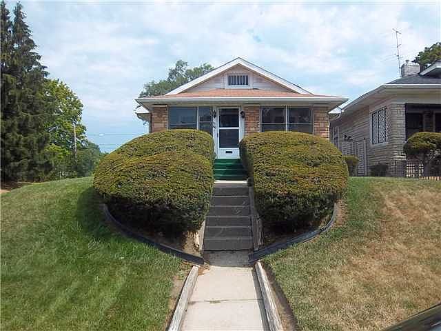 1st image of 1166 W 32nd St