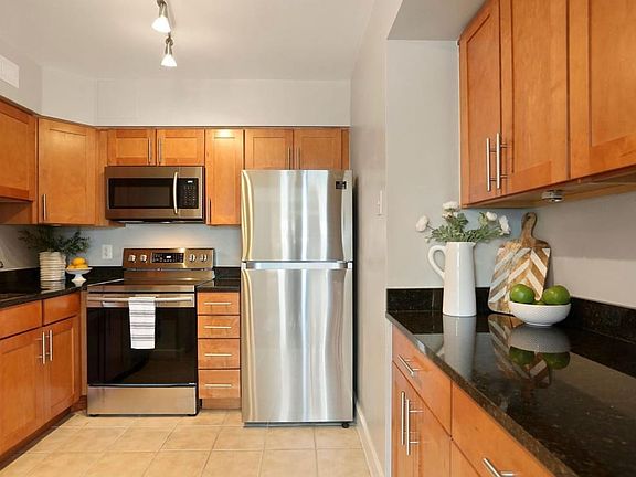 3rd image of 3609 38th St NW APT 309
