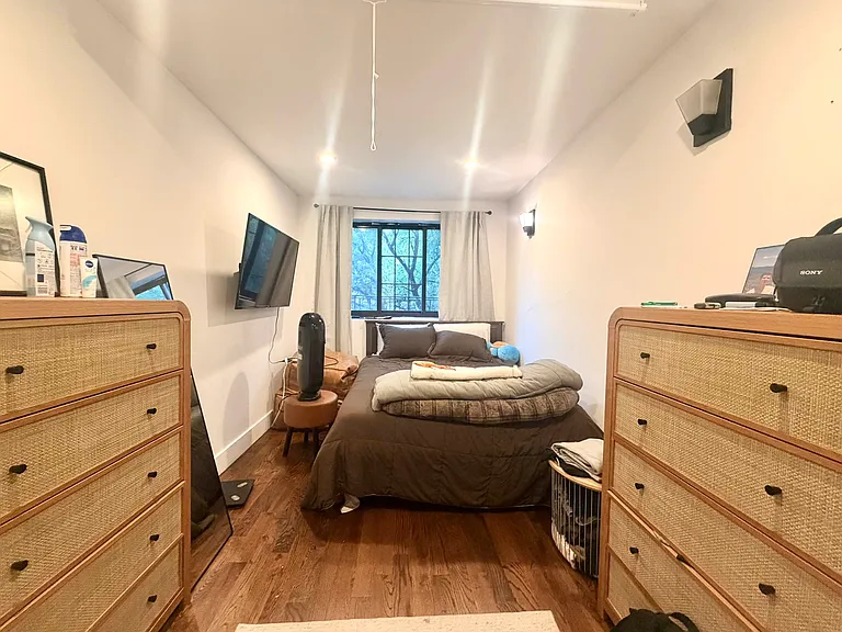 63 Whipple St #3L — Photo 4