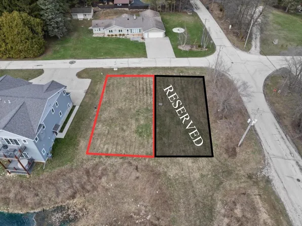 W5705 Summit Woods LANE #20, Plymouth, WI 53073