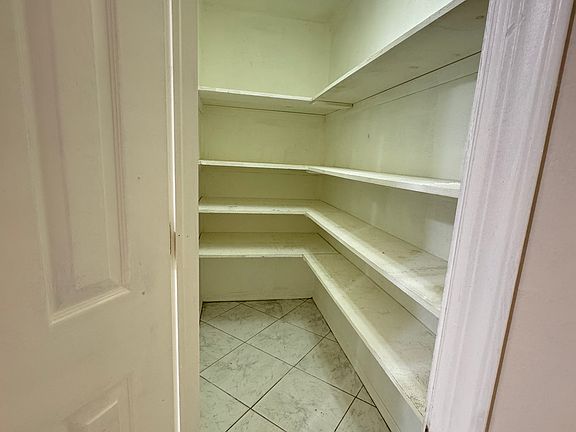 5th image of 1428 Victory Blvd #1R