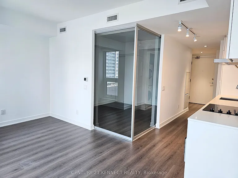 8 Wellesley St W #1106 — Photo 13