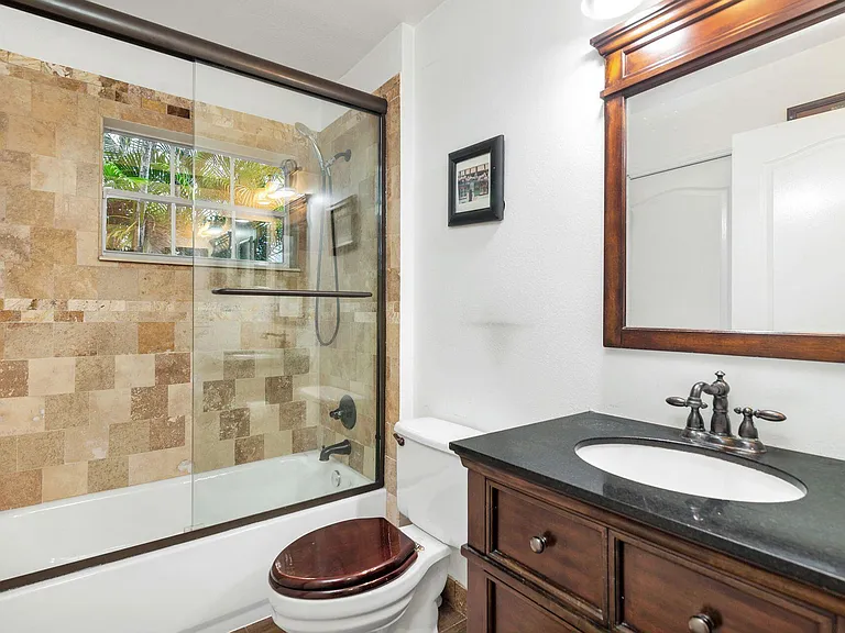 9358 Heathridge Dr — Photo 16