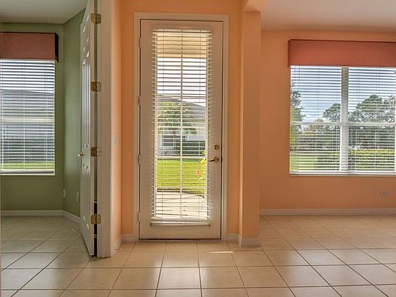 5th image of 2496 Magnolia Cir
