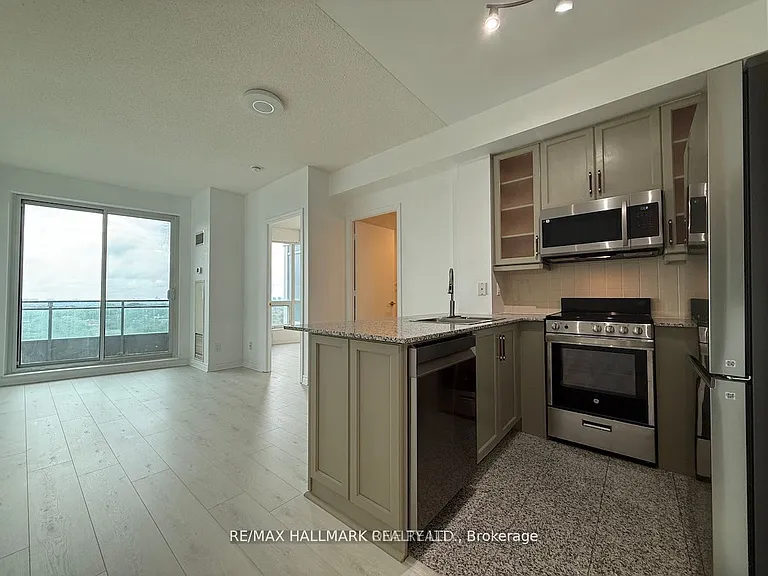 60 Byng Ave #1209 — Photo 4