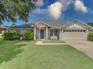 1945 Seahawk Ln, Navarre, FL 32566