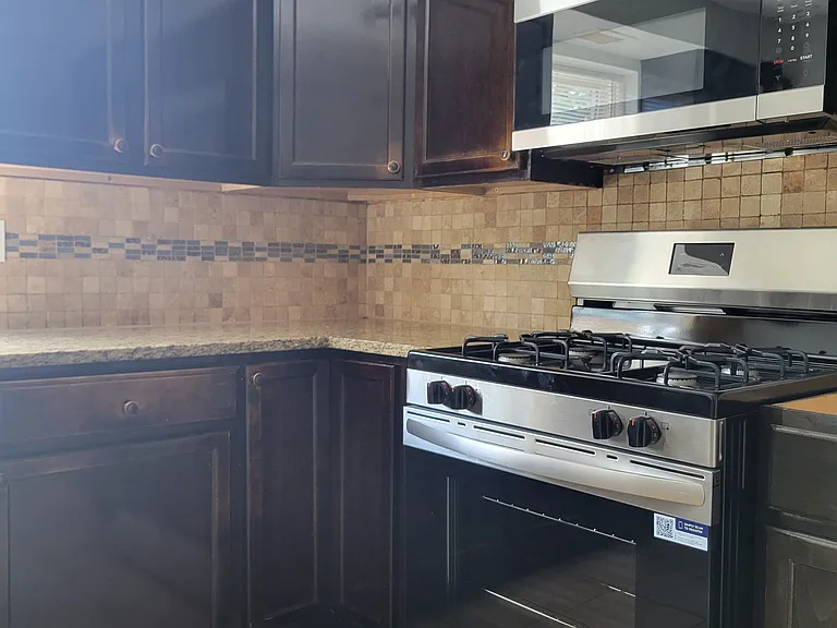 5712 W Montrose Ave #3B — Photo 8
