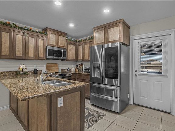 3rd image of 3708 Jaime Martin Dr