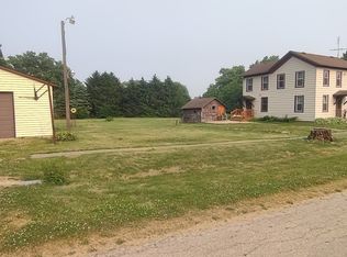 2371 N Cass St, Polo, IL 61064