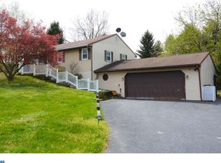 670 N Church Rd, Wernersville, PA 19565