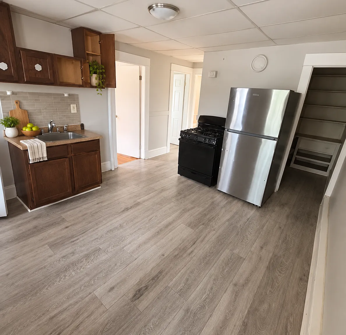 2 bed, 950 sqft, $1,700 — Photo 2