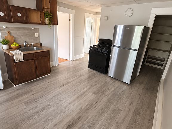 2nd image of 22 John St #2R