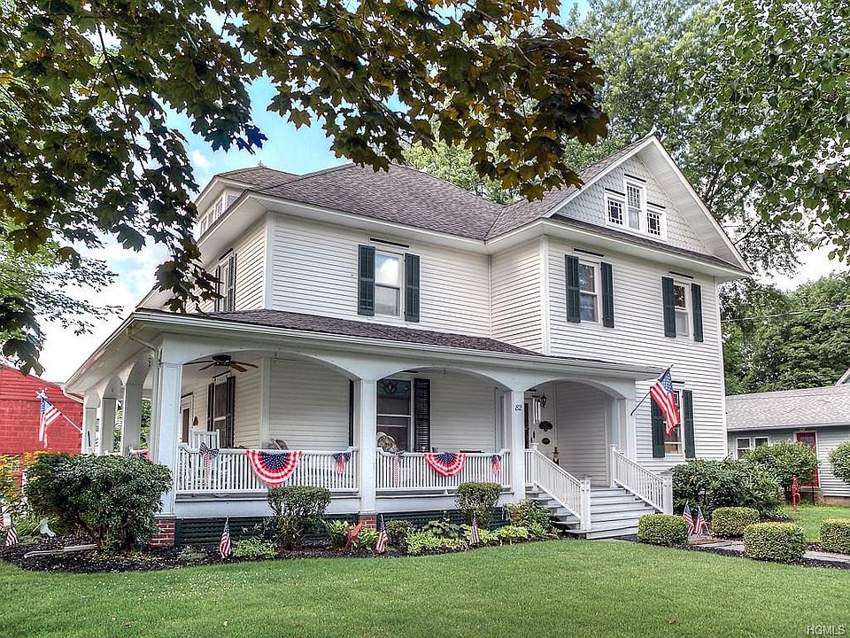 1st image of 82 Borden Ave