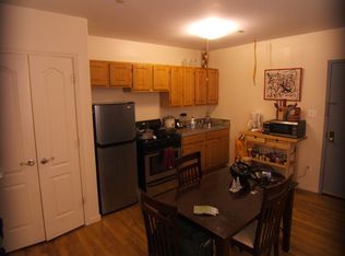 168 Scholes St APT 1A, Brooklyn, NY 11206